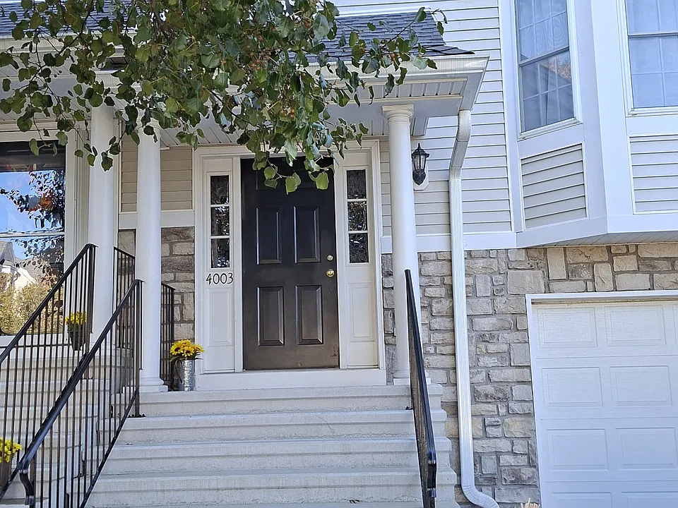 4003 Hancock Dr