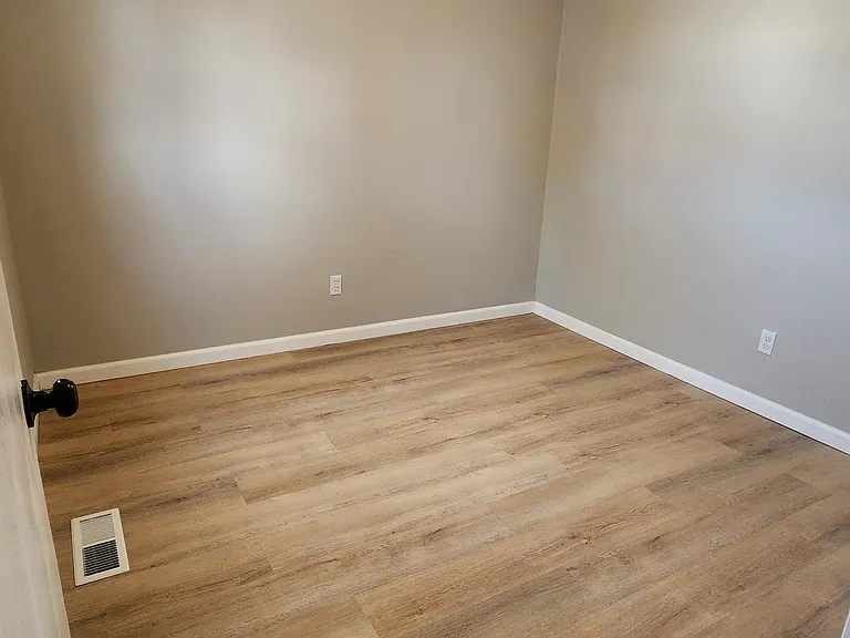 1623 Cedar St — Photo 9