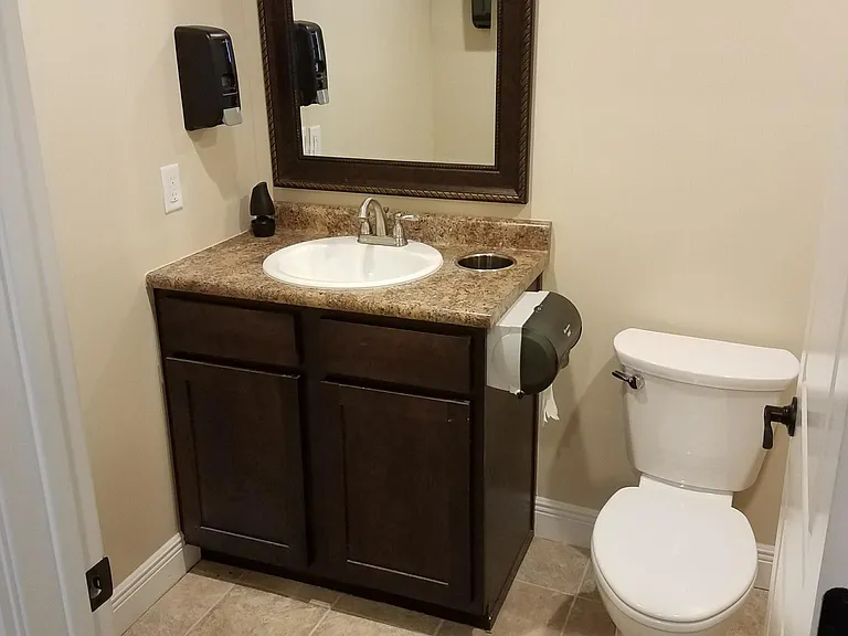 114 E University St #7 — Photo 16