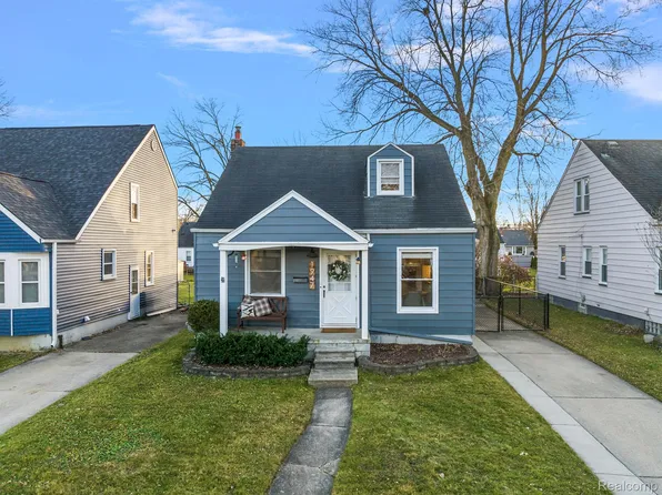 1947 Harvard Rd, Berkley, MI 48072