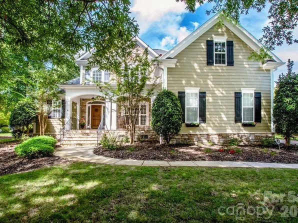 8071 E Andrew Dr, Denver, NC 28037