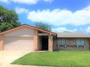 13846 New Village Ln, Sugar Land, TX 77498