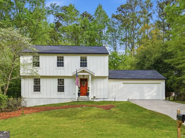 120 Hillside Ln, Roswell, GA 30076