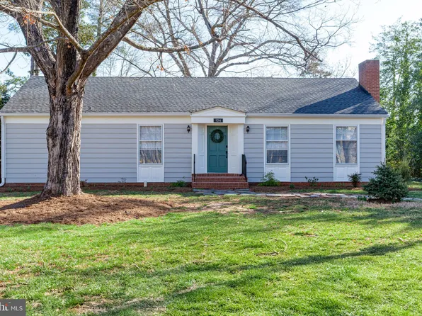 104 Duke Ave, Fredericksburg, VA 22405