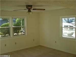 5th image of 4930 Green Run Ct