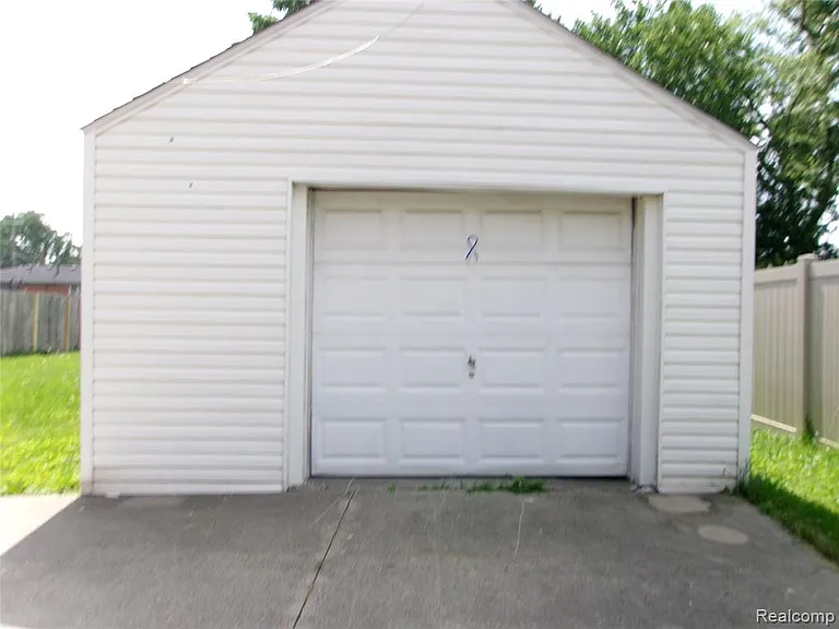 1011 Lafayette Blvd — Photo 14