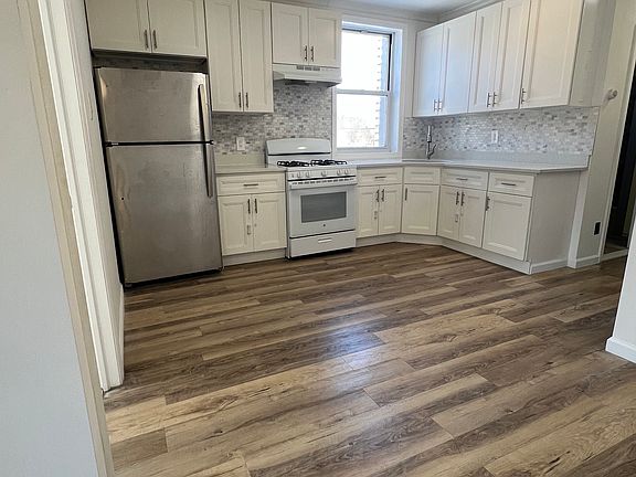 4th image of 2522 W 16th St #2R