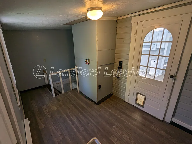 352 Broadway St — Photo 10