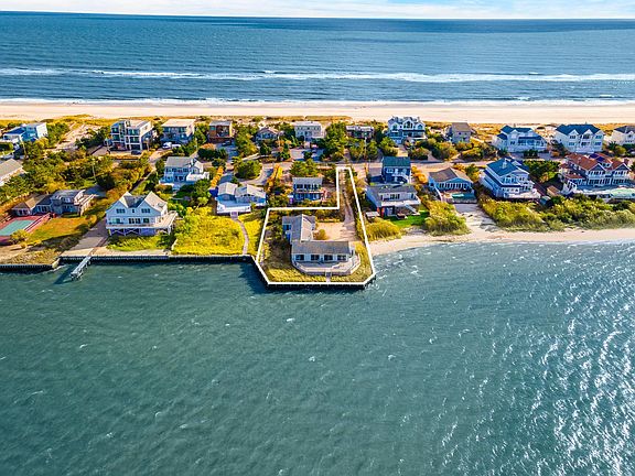 2nd image of 654A Dune Rd