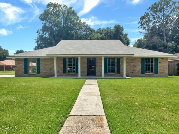 101 Granada Dr, Lafayette, LA 70506