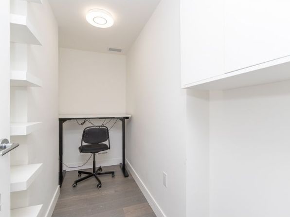2 bedroom rental in Vancouver — photo 17
