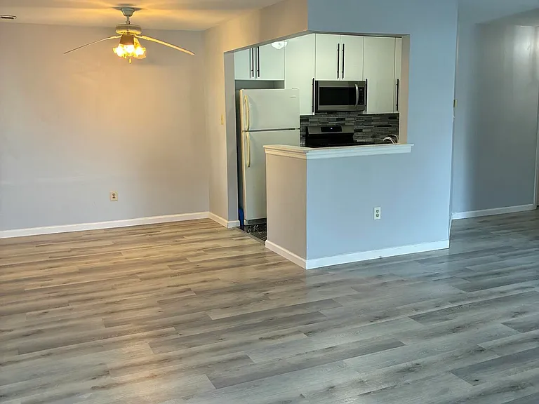 419 Hancock Pl — Photo 3