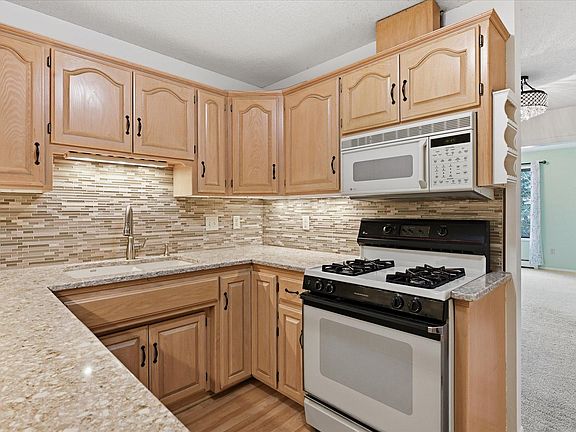 2nd image of 7500 Cahill Rd APT 215C