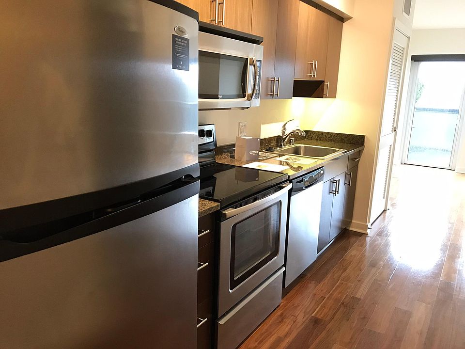 1st image of 10301 NE 10th St APT 557