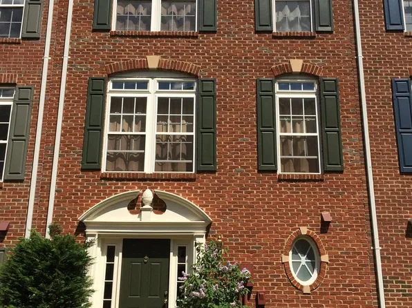 3660 Madison Watch Way, Falls Church, VA 22041