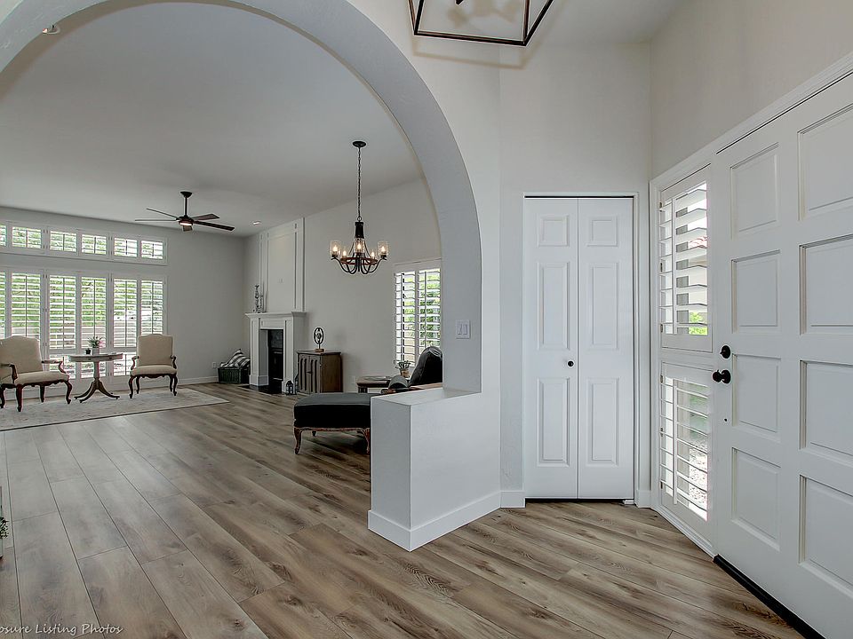 1st image of 4067 E Round Hill Dr