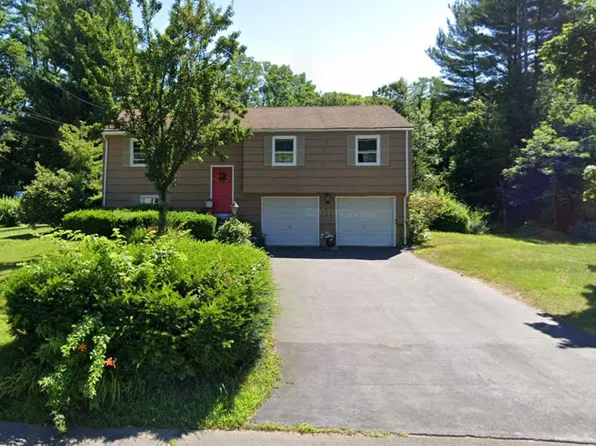 40 Simsbury Manor Dr, Weatogue, CT 06089