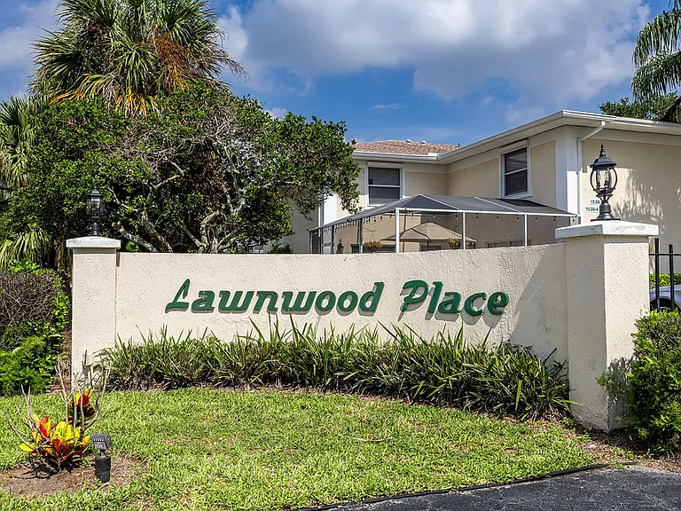 1542 N Lawnwood Cir #37D — Photo 36