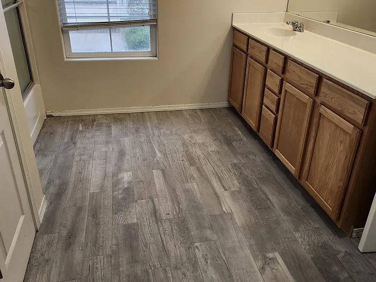2320 Academic Pl SE — Photo 23
