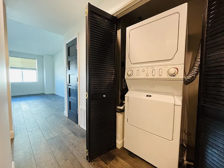 215 E McKinley St #402 — Photo 19