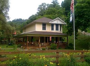 1125 Tariff Rd, Left Hand, WV 25251