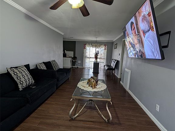 4th image of 4822 Dalmatian Dr