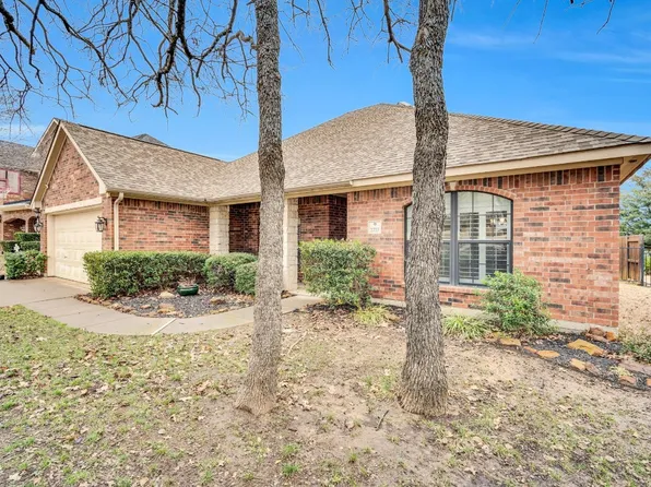 2717 Pinnacle Dr, Burleson, TX 76028