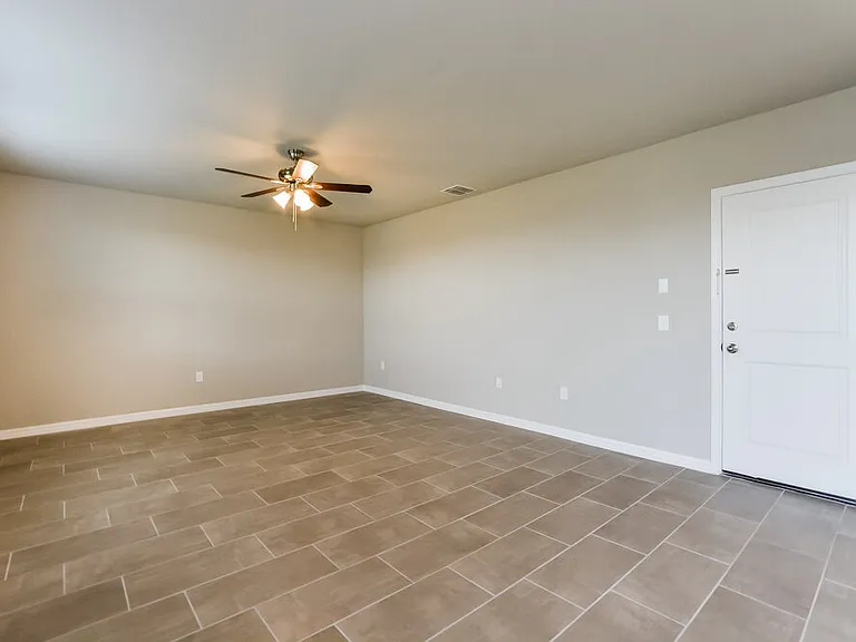 1510 Branchwood Ln — Photo 8