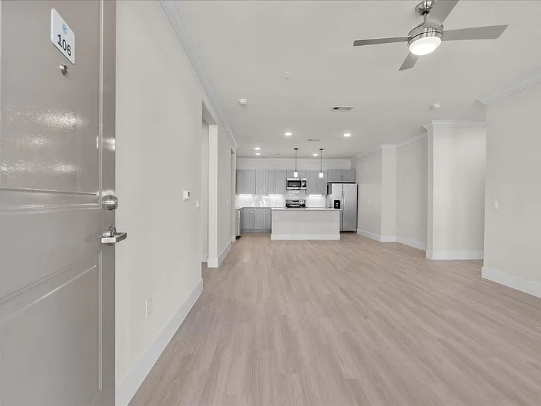 540 Hobbs Rd #B1 — Photo 2