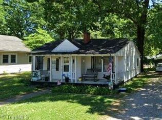 606 Oakhurst St, Kernersville, NC 27284