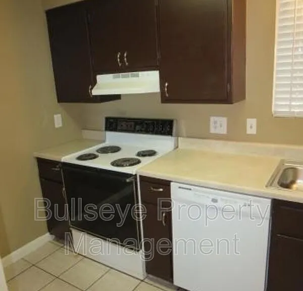 1901 S Farmer Ave #1901 — Photo 12