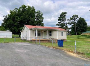 306 Stewart Dr, Guntersville, AL 35976