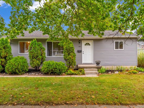 744 Hartner Dr, Holly, MI 48442
