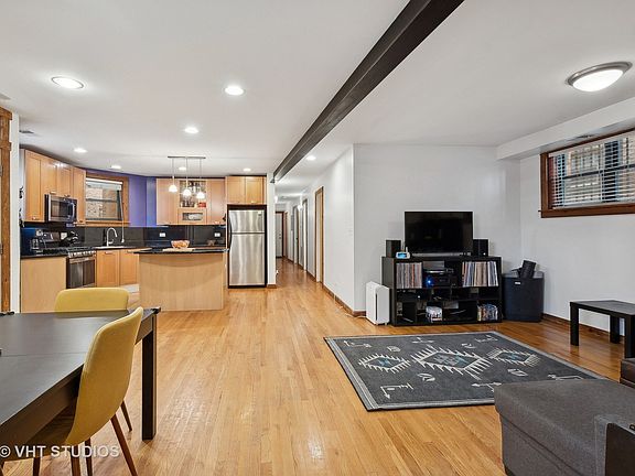 2nd image of 1711 W Greenleaf Ave #C