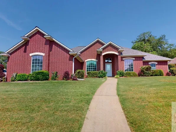 145 Arizona Ave, Wake Village, TX 75501