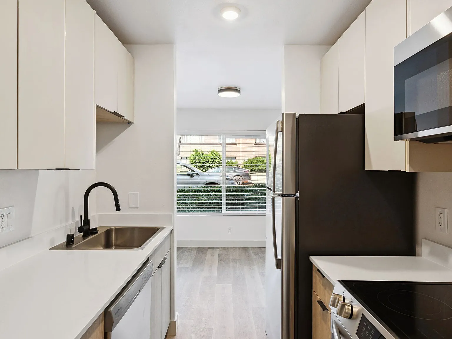 Amira Apartments — Photo 3