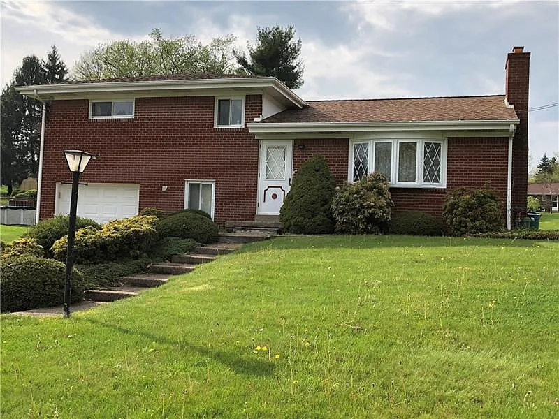 108 Circle Dr photo 1