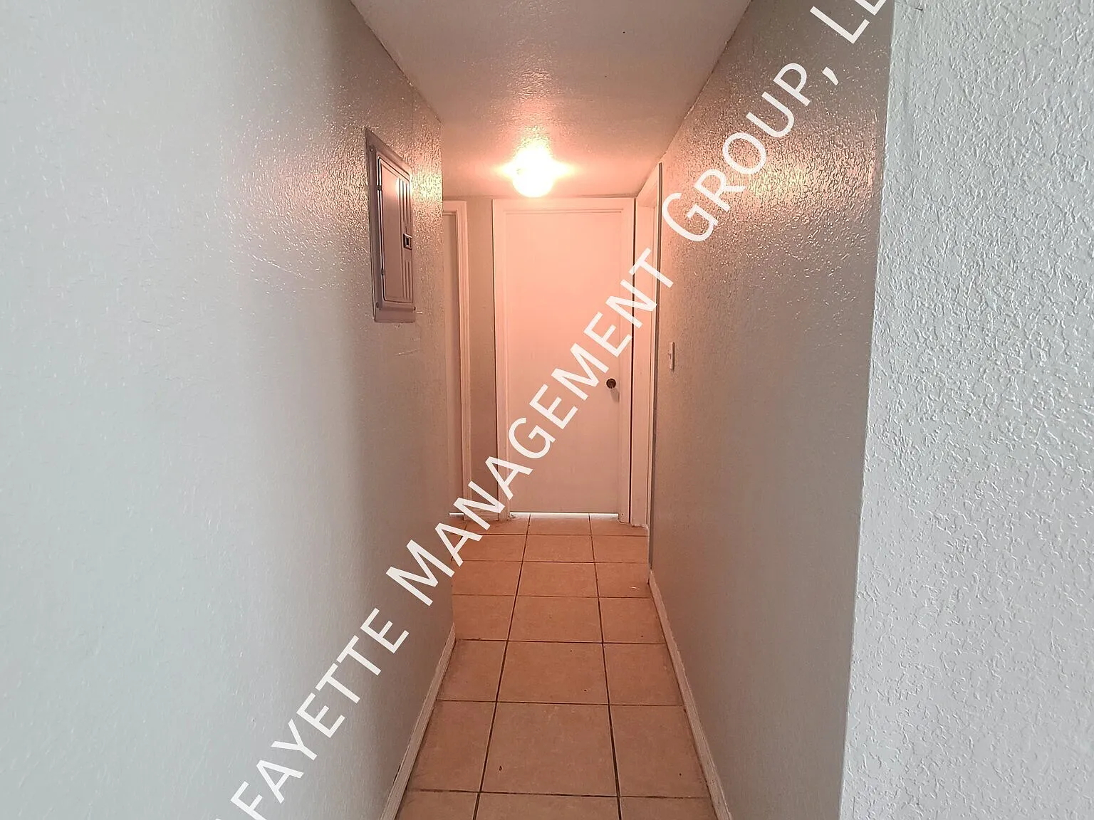 2 bed, 750 sqft, $915 — Photo 4