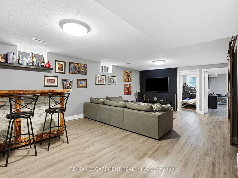 303 Caledon Ave #LOWER — Photo 7