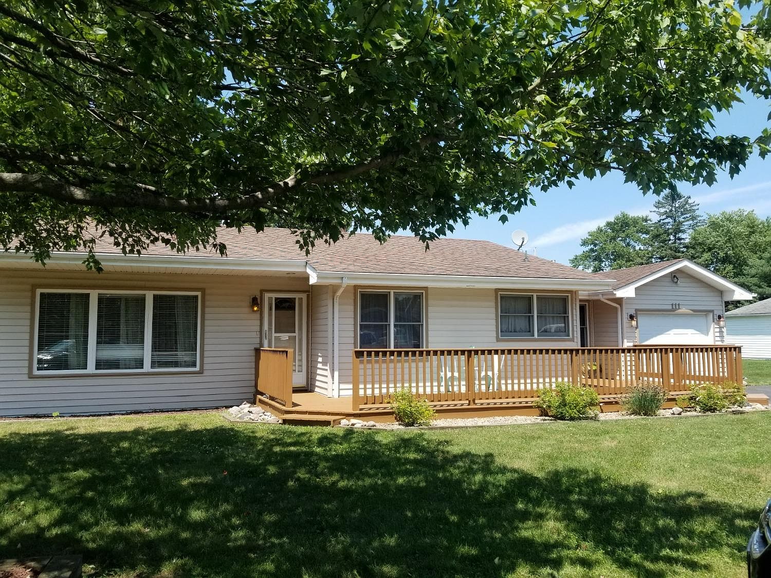 111 Illinois St, La Crosse, IN 46348 Zillow