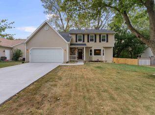706 E 6th St, Coal Valley, IL