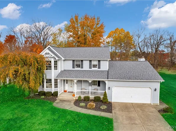 10 Countryside Ln, Depew, NY 14043