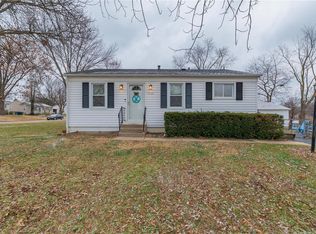 12166 Wakefield Pl, Maryland Heights, MO