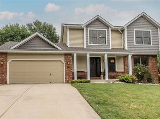 110 Oak Ridge Estates Dr, Glen Carbon, IL 62034