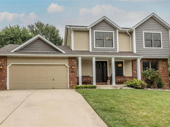 110 Oak Ridge Estates Dr, Glen Carbon, IL 62034