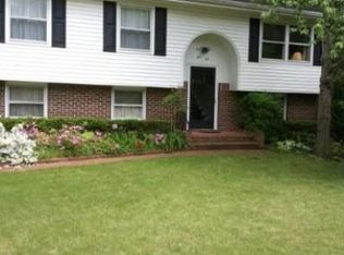 410 Martin Dr, Millersville, MD