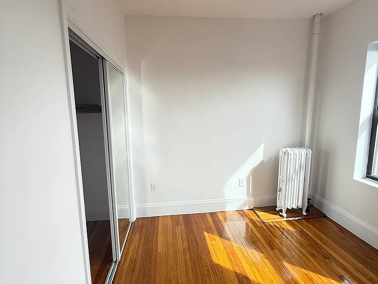 40 Symphony Rd #4 — Photo 6