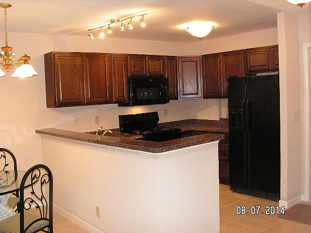 1st image of 420 SE 2nd Ave #21