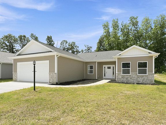 3rd image of 656 S Valley River Dr