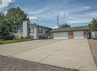 3860 Patterson Dr, Rapid City, SD 57703